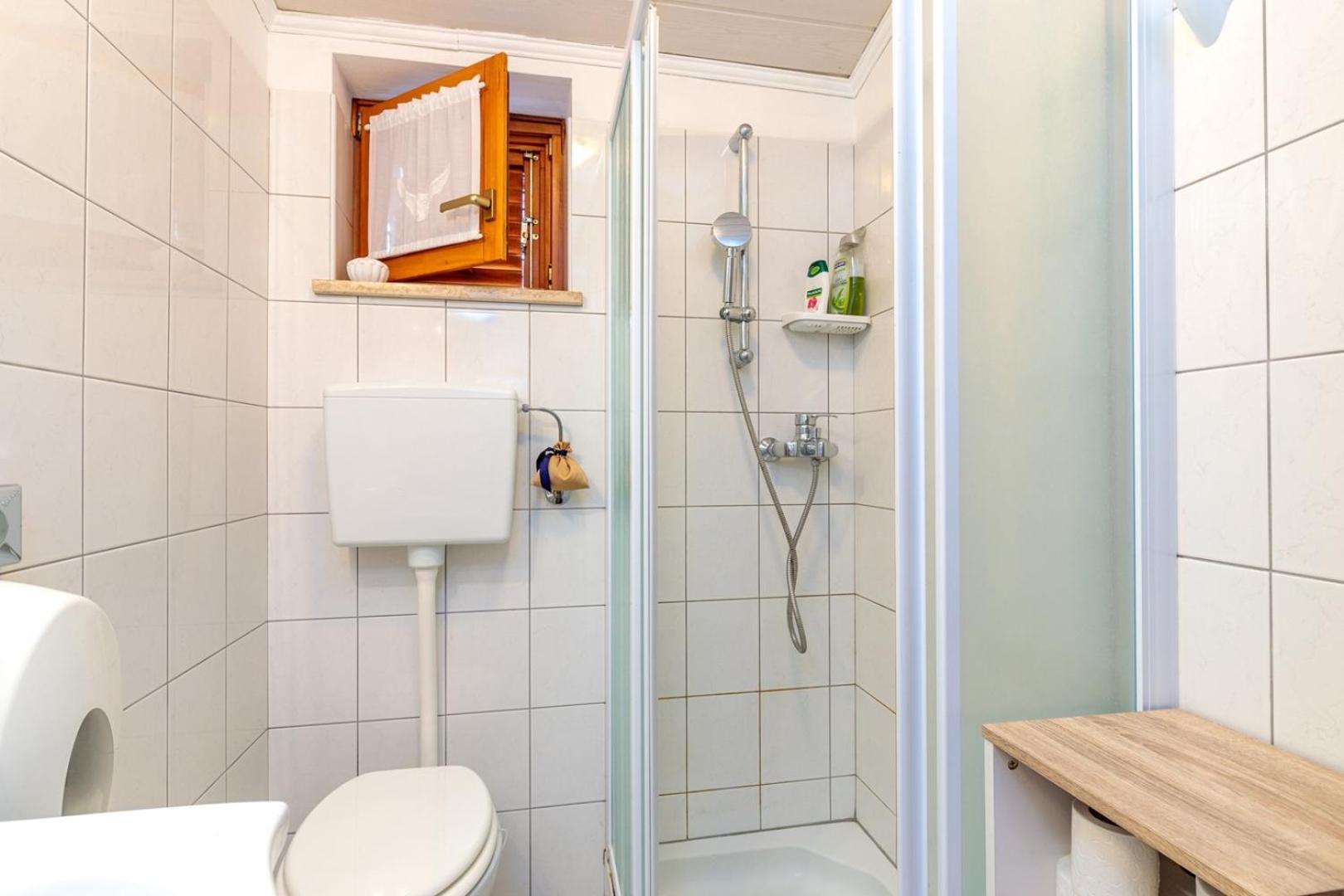 Apartments Sveti Leonard