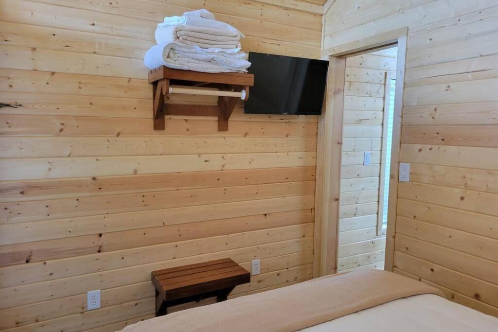 076 Tiny Home nr Grand Canyon South Rim Sleeps 8