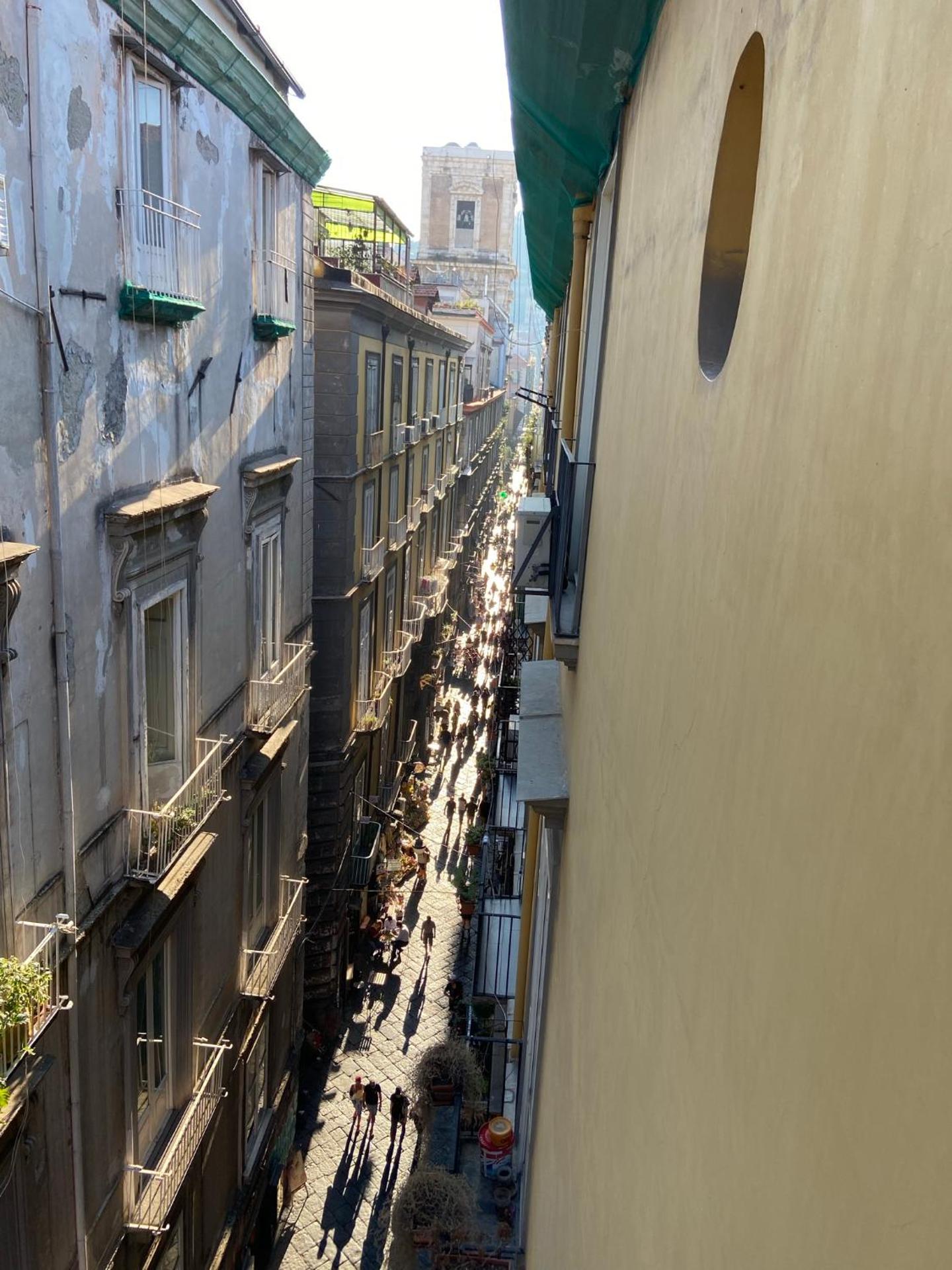 Rooms in San Domenico Maggiore 3