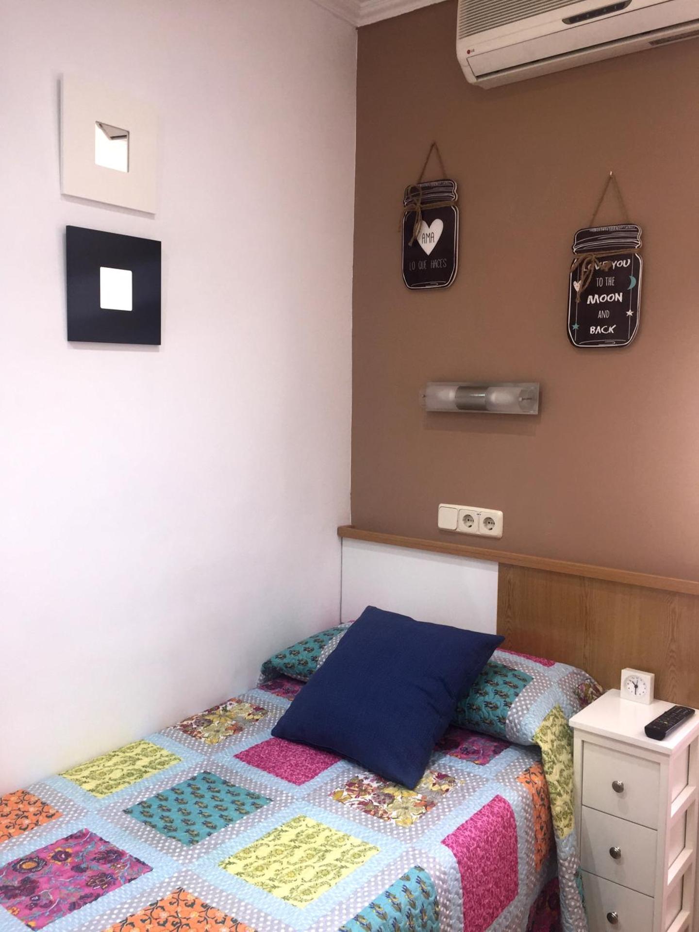 Single Room with Shared Toilet