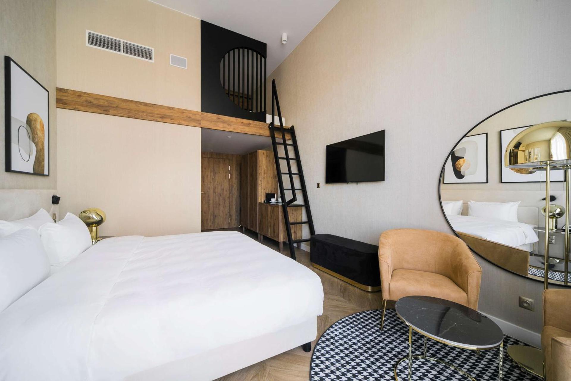 Photo of the whole room