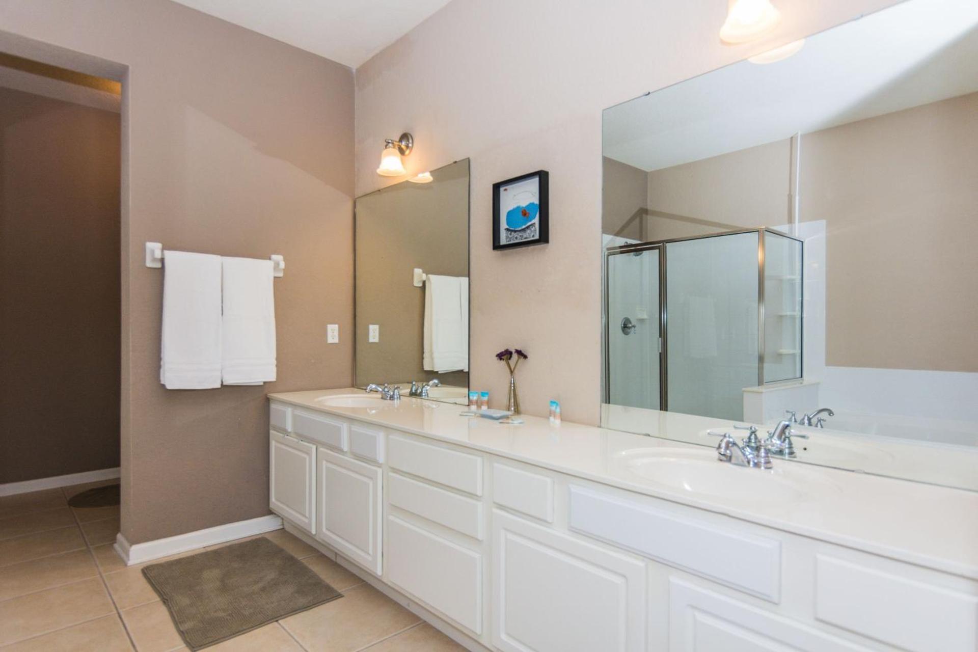 Spacious Vista Cay Condo near Universal Studios