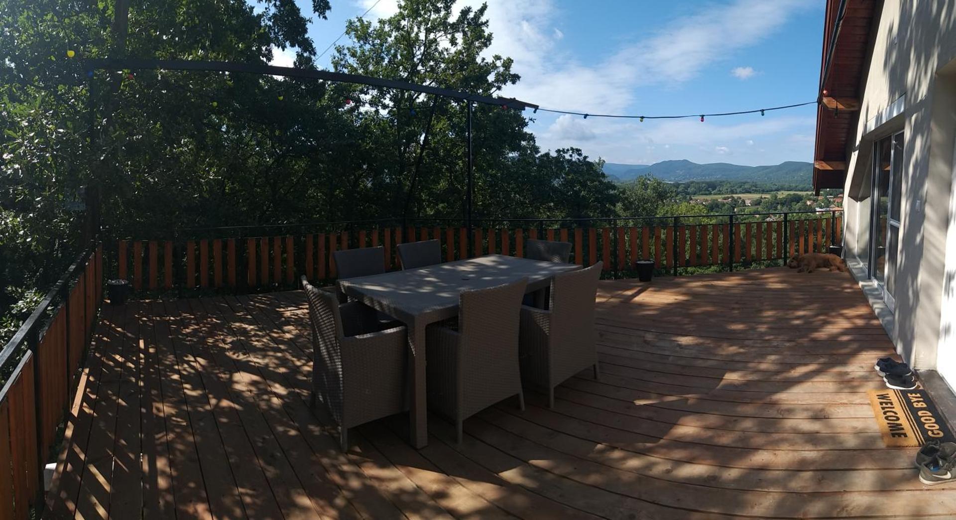 Tölgyerdő Apartman