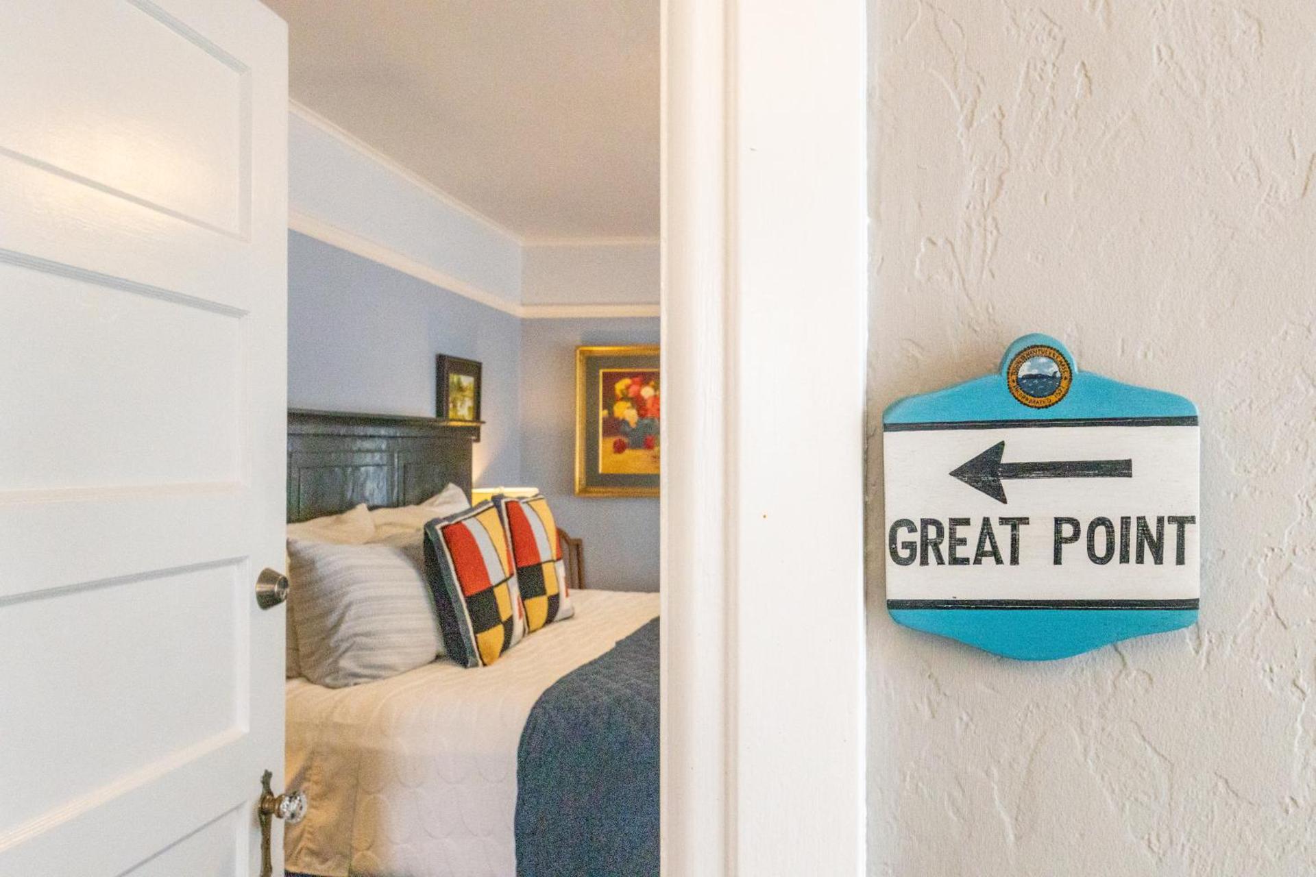 Nantucket Whale Inn, Half Moon Bay