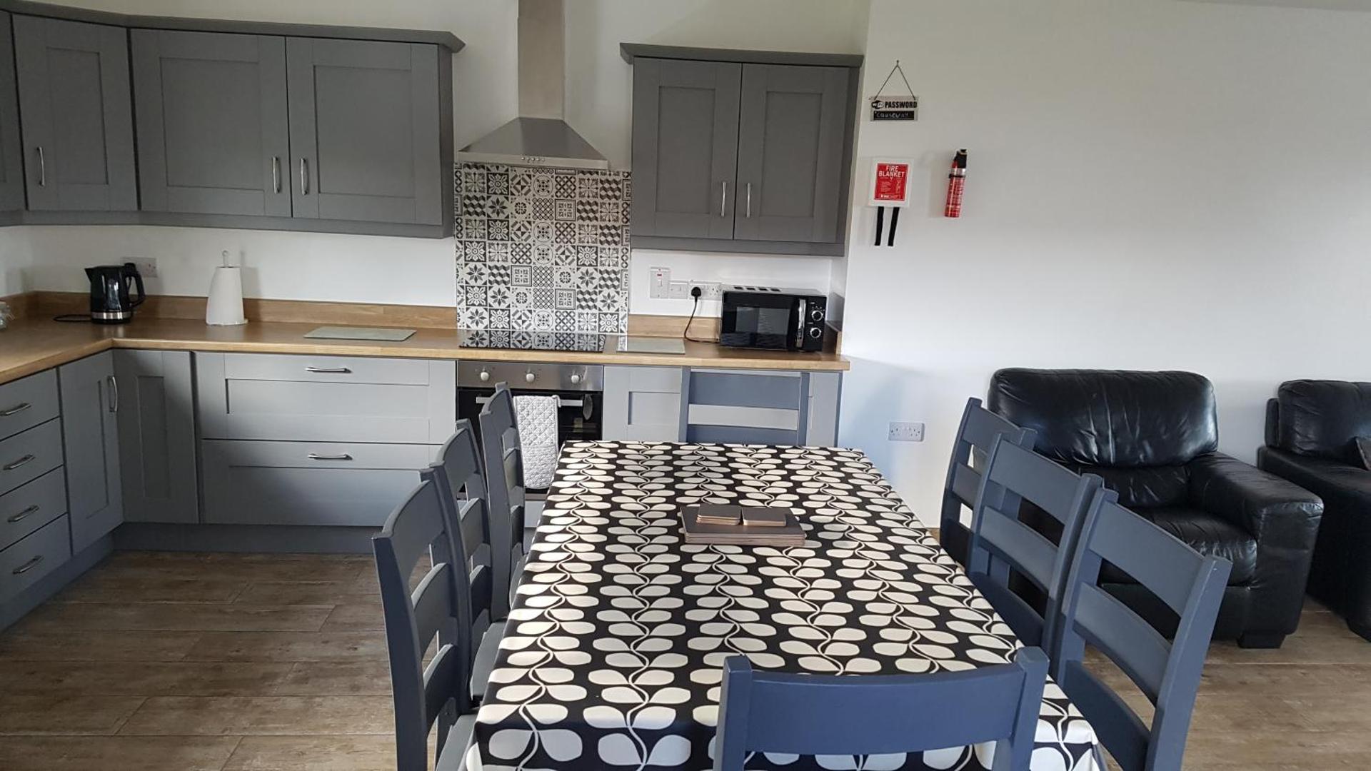 Country Views The Wee Hoose