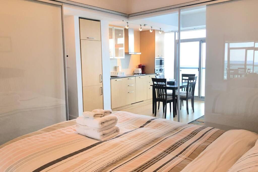 Magnificient View next CN Tower/Rogers/Union/MTCC