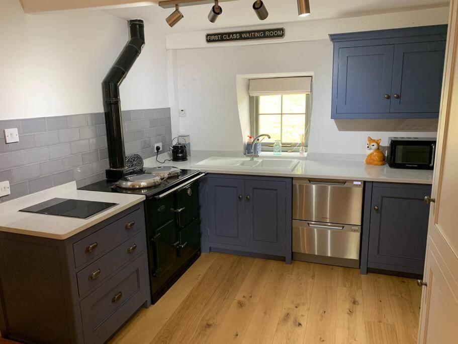 Hannam Cottage, beautiful listed cottage at start of the 3 peaks