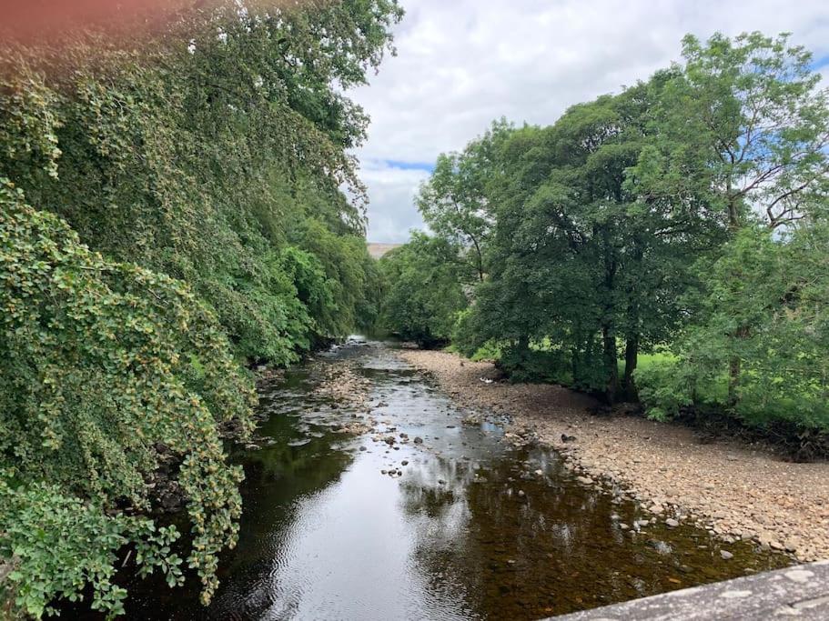 Hannam Cottage, beautiful listed cottage at start of the 3 peaks
