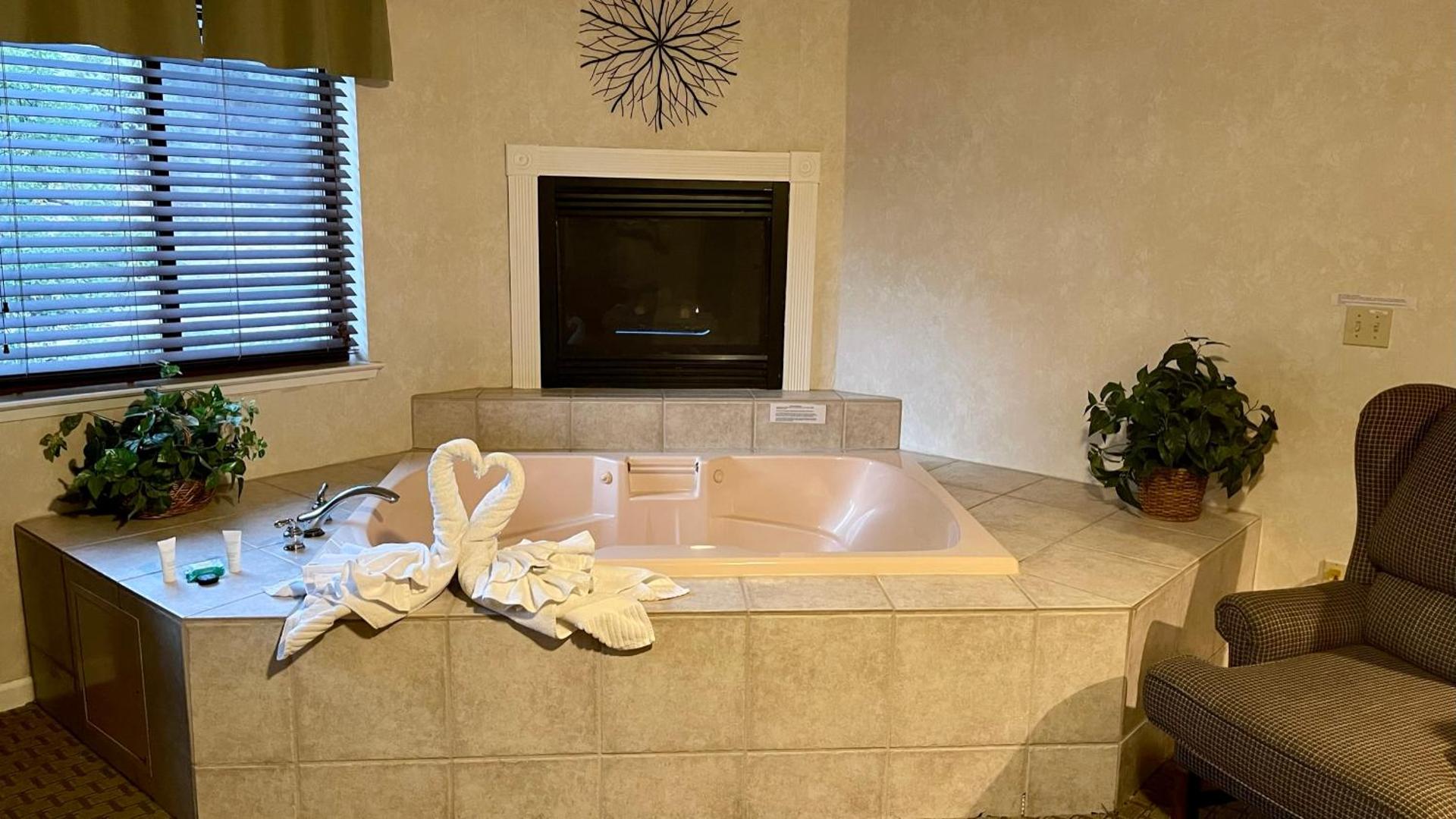 King Room with Spa Bath