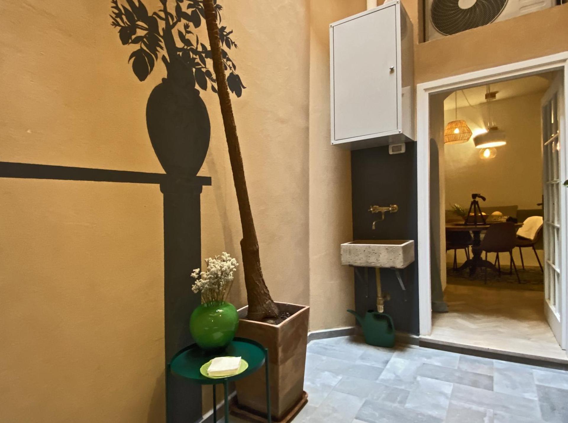 Inner courtyard view