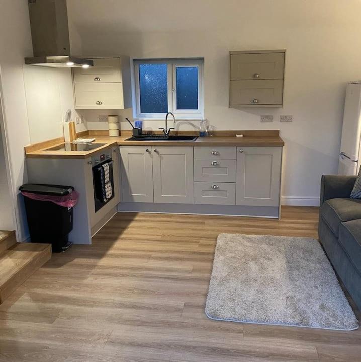 Haven Oaks - Self contained rural lodge 2