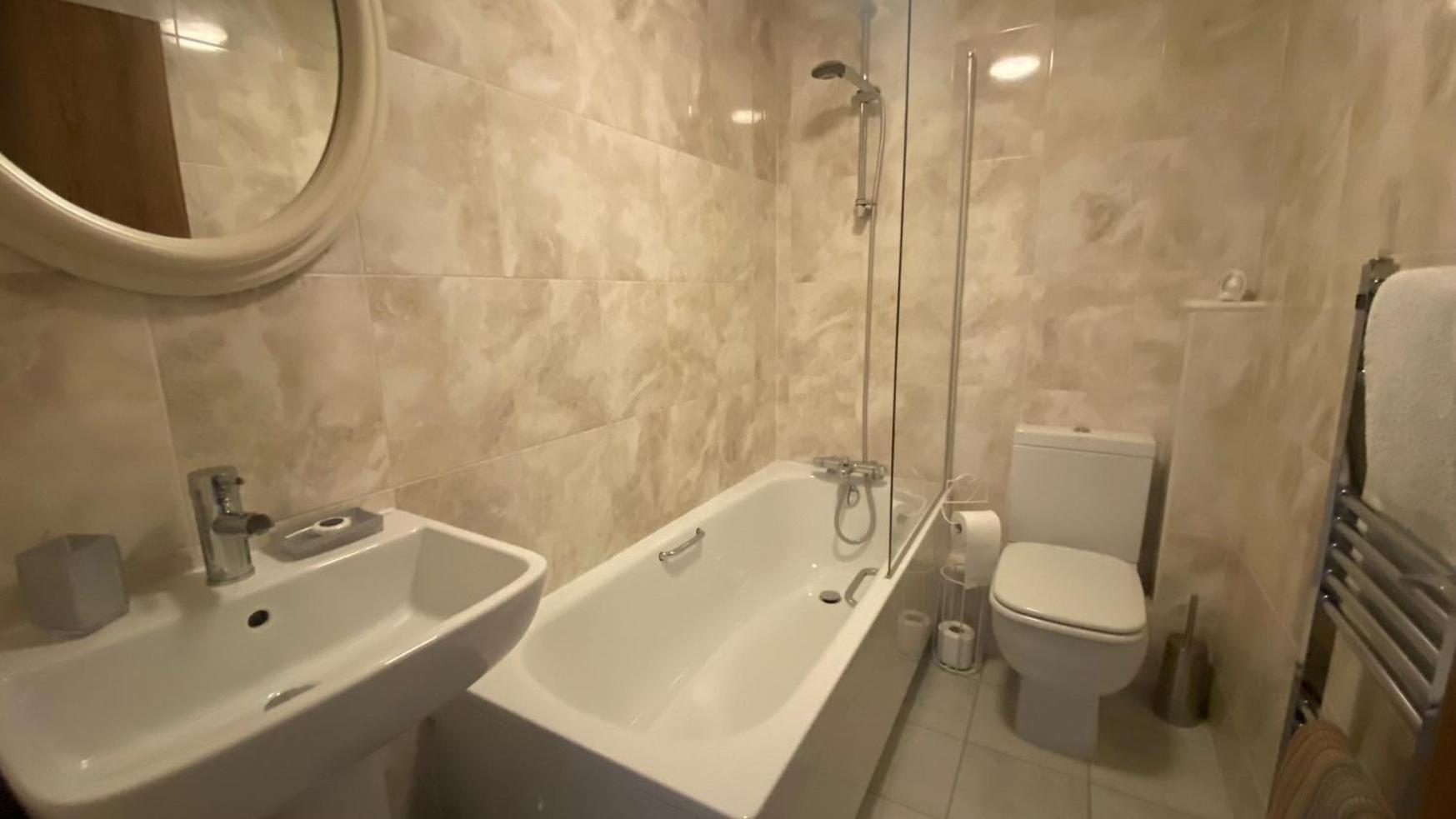 Comfy 2 bed house located at Wareham train station