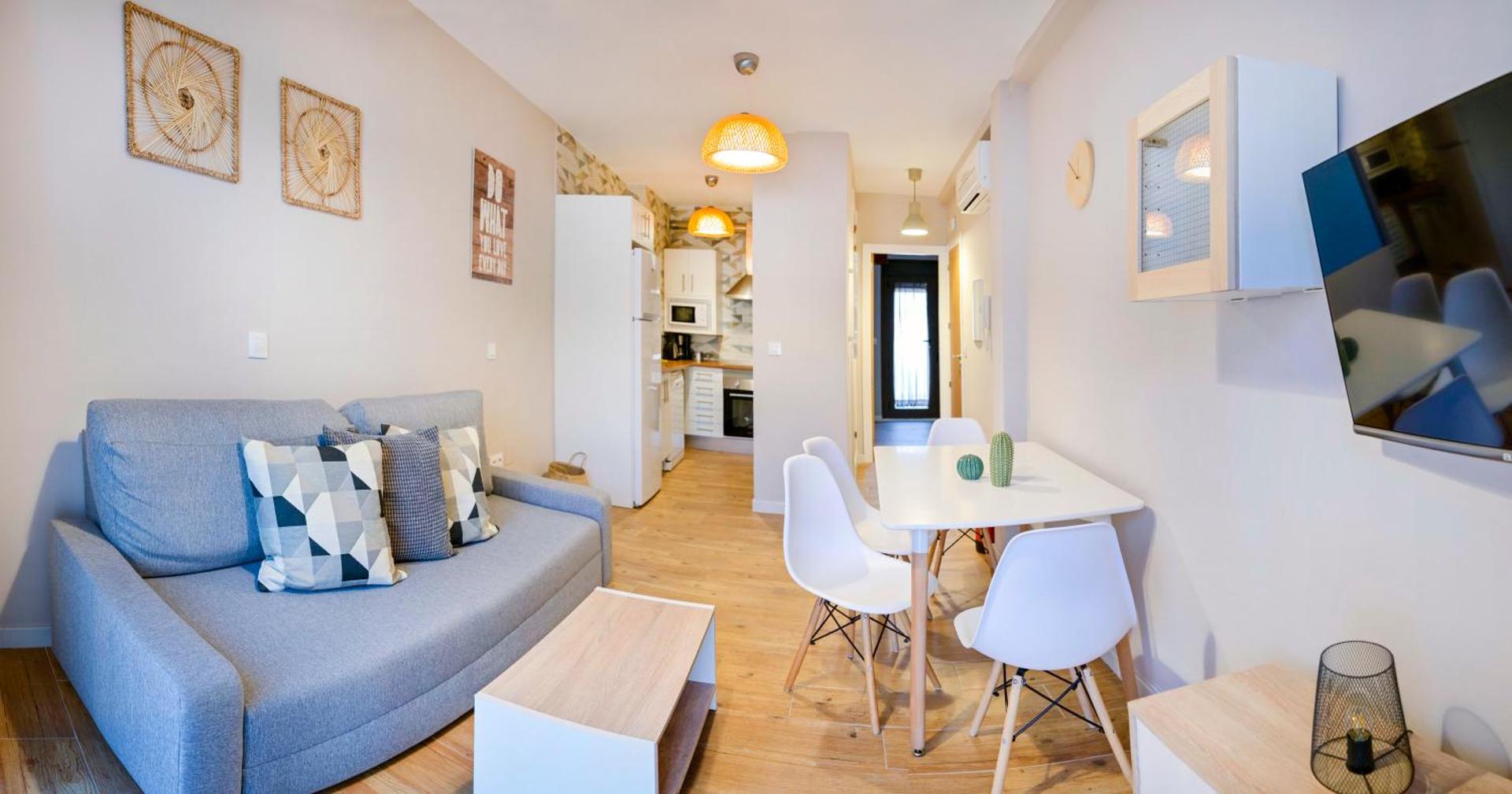 B - Apartamento exclusivo con piscina compartida