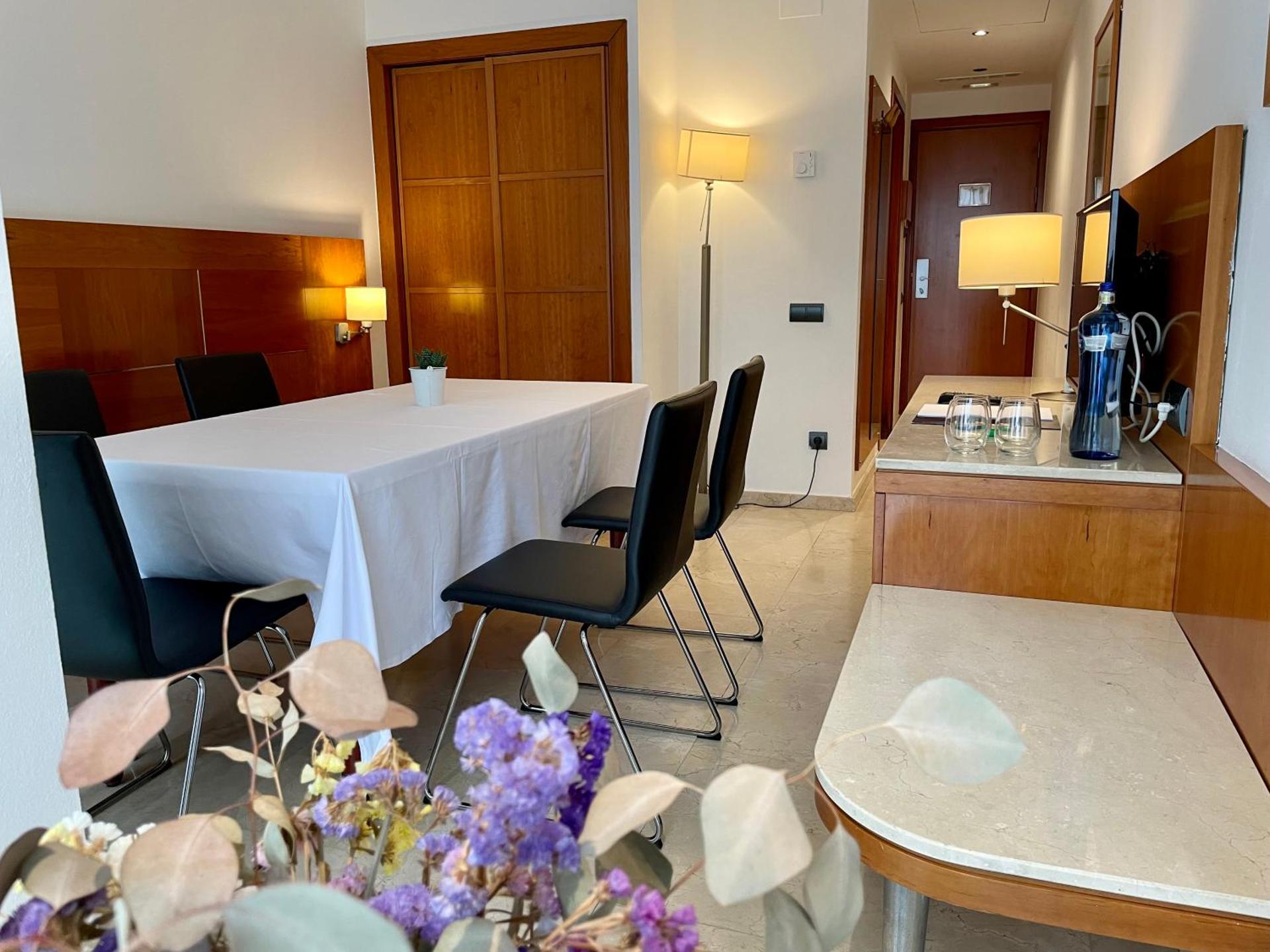 Meeting/conference room