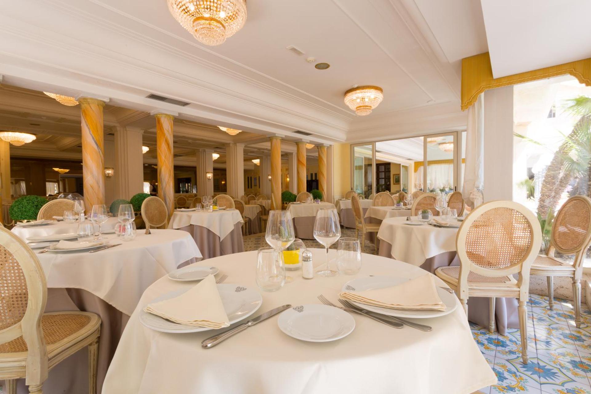 Hellenia Yachting Hotel & SPA