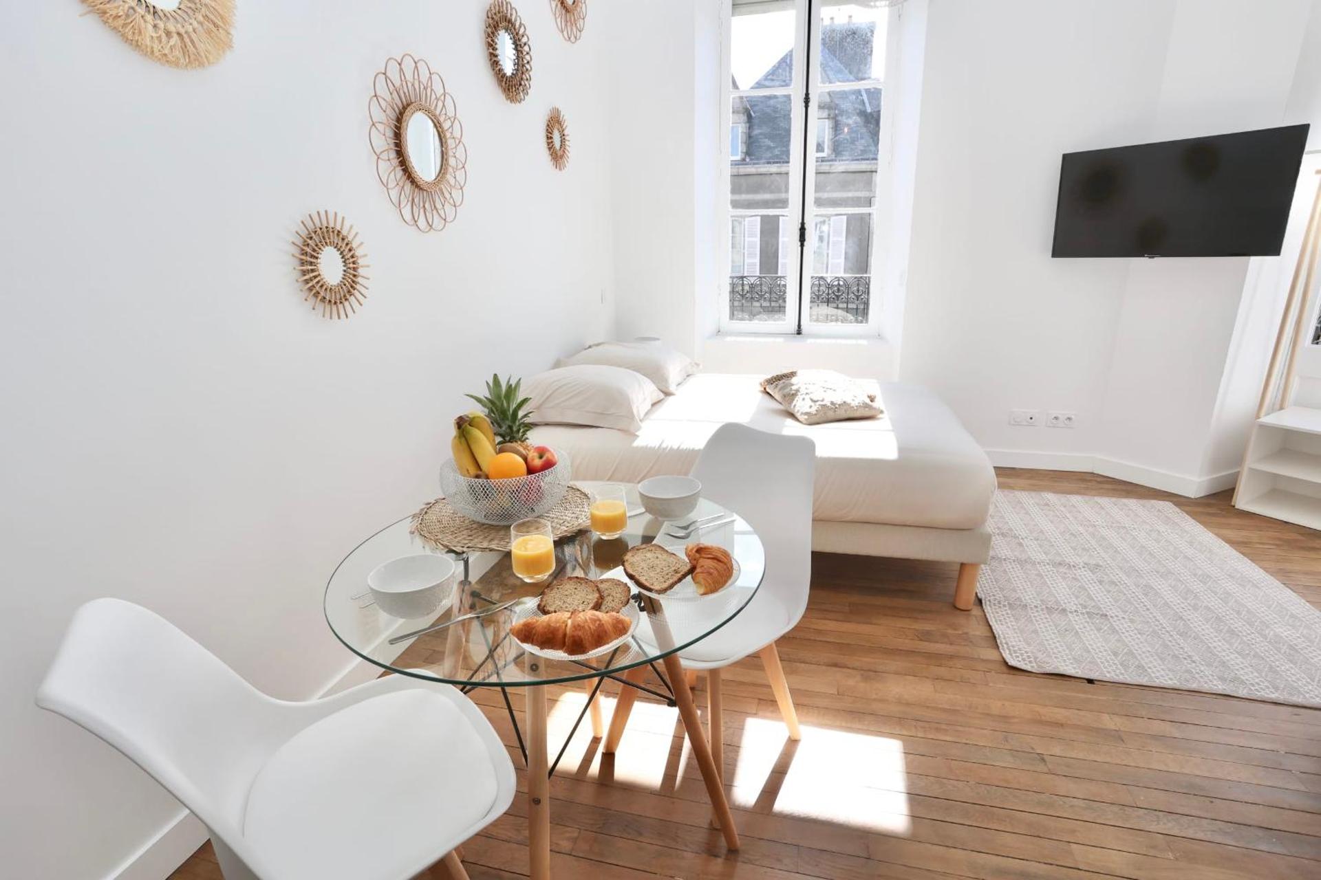 Napoléon Gare n4 Studio Lumineux ByLocly