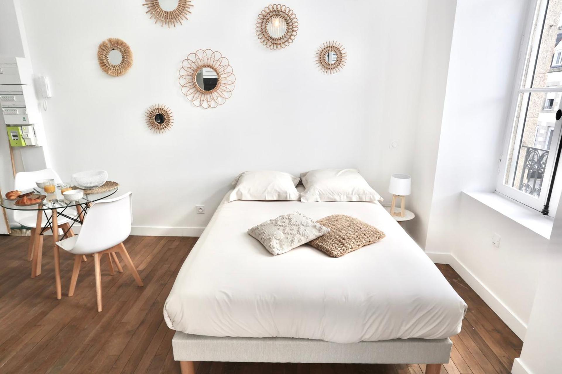 Napoléon Gare n4 Studio Lumineux ByLocly