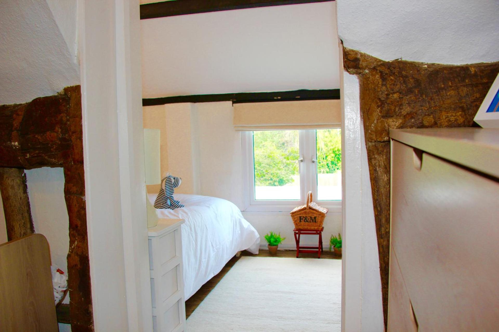 Romantic* Castle on the Hill Cottage *Framlingham