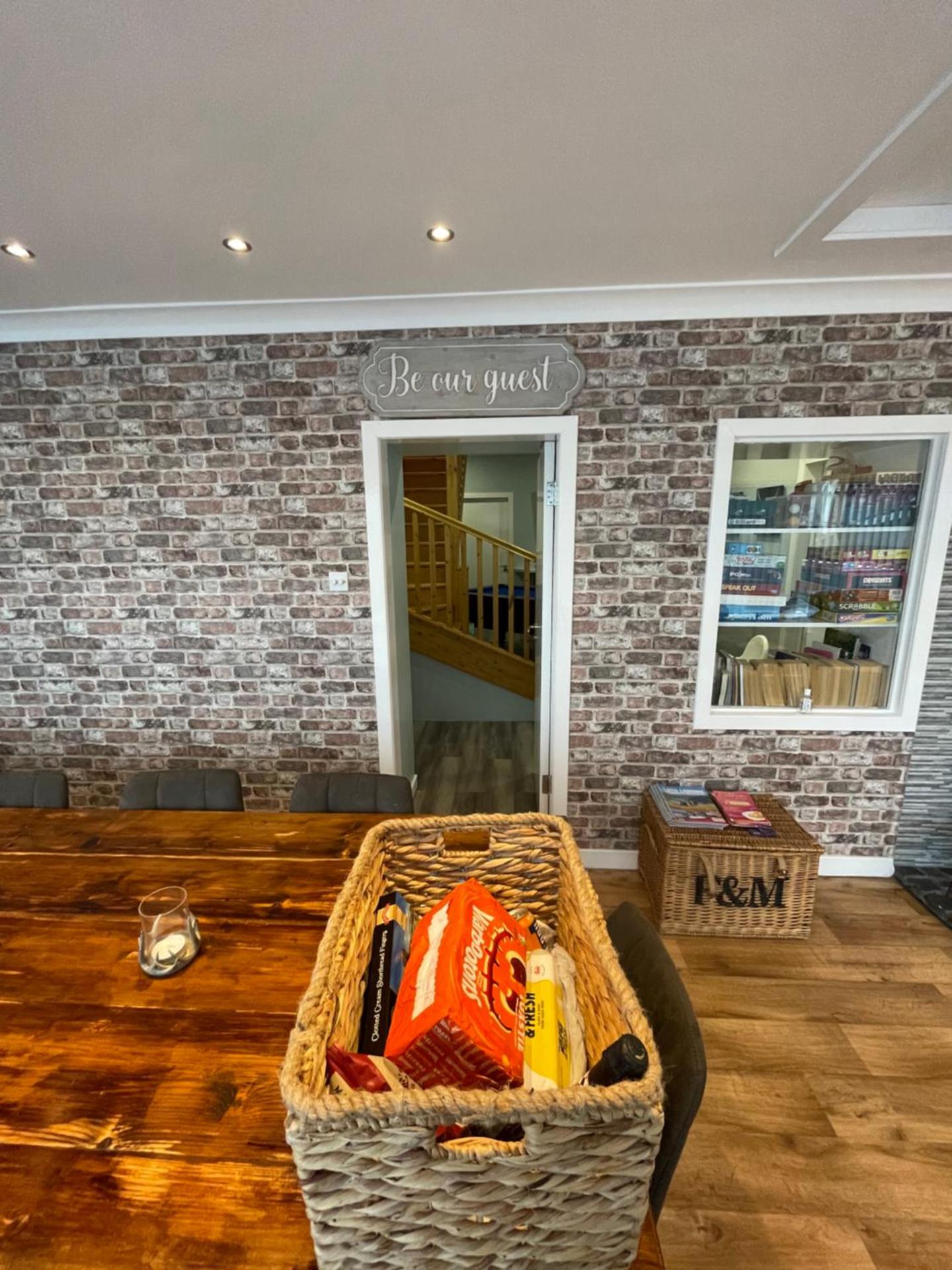 Amazing Alps and Loch views - HOT TUB and pet friendly