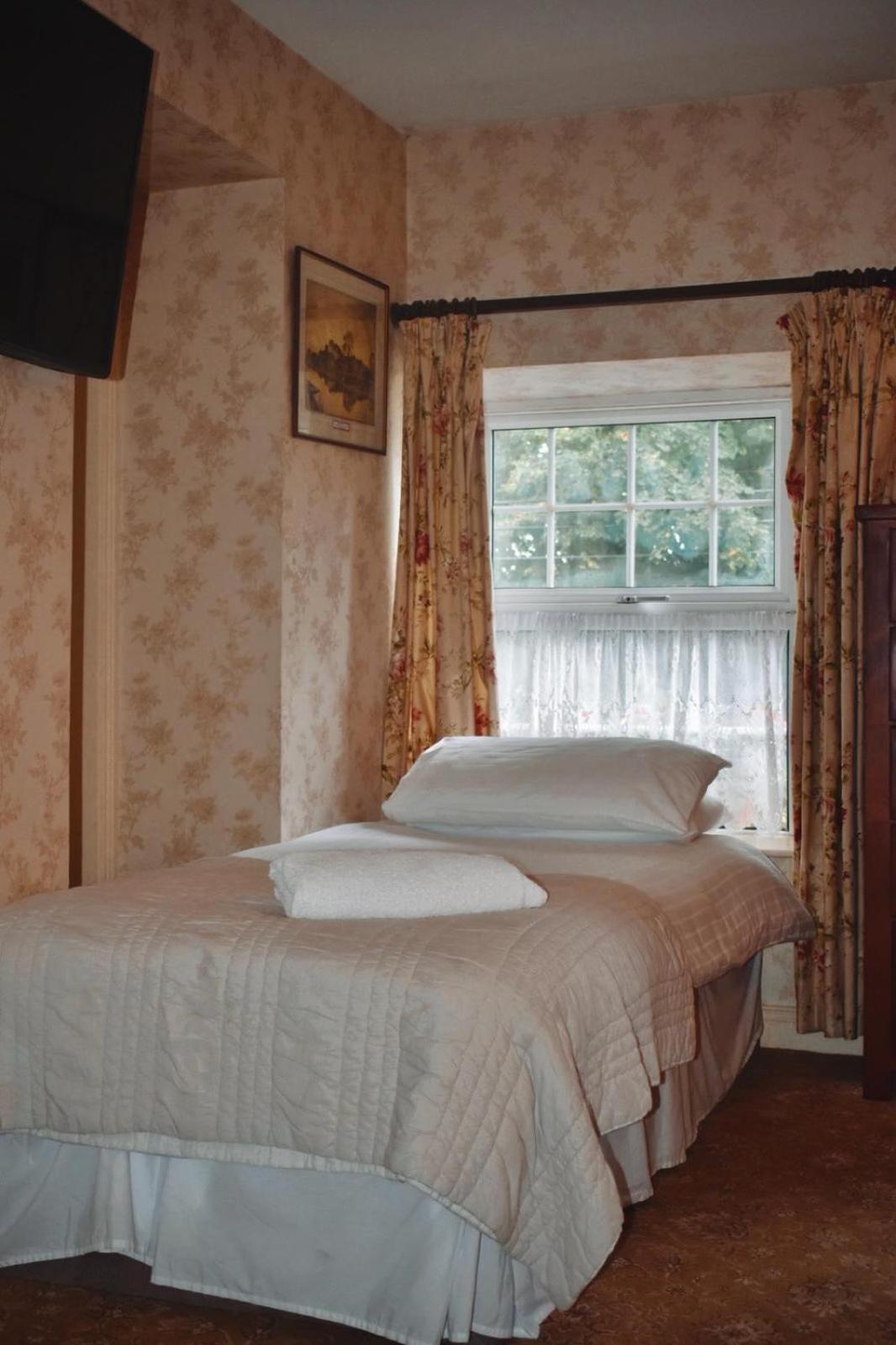 Basil Sheils B&B Accommodation Armagh