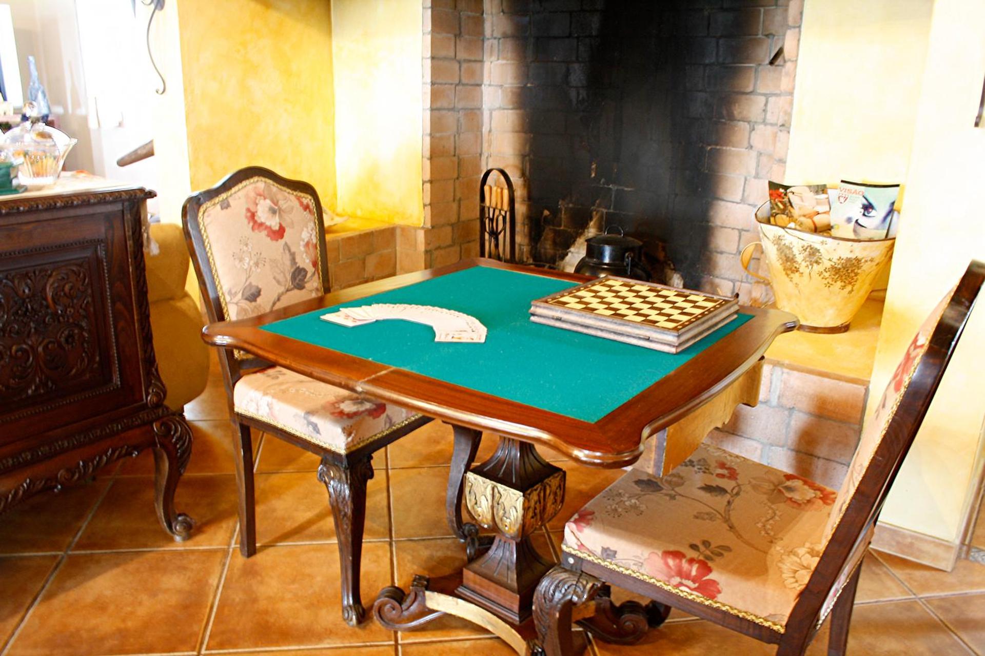 Communal lounge/ TV room