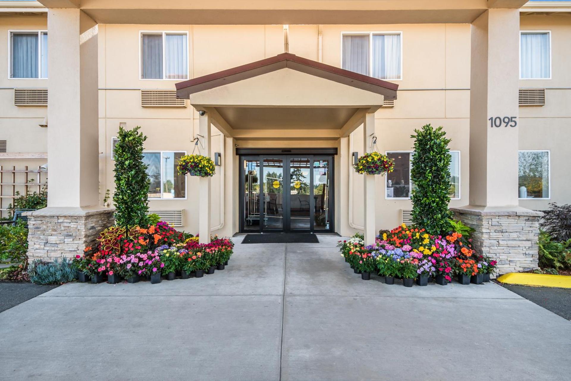 Red Lion Inn & Suites Sequim at Olympic National Park