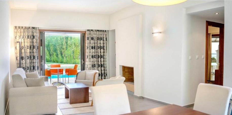 Suite with Private Pool