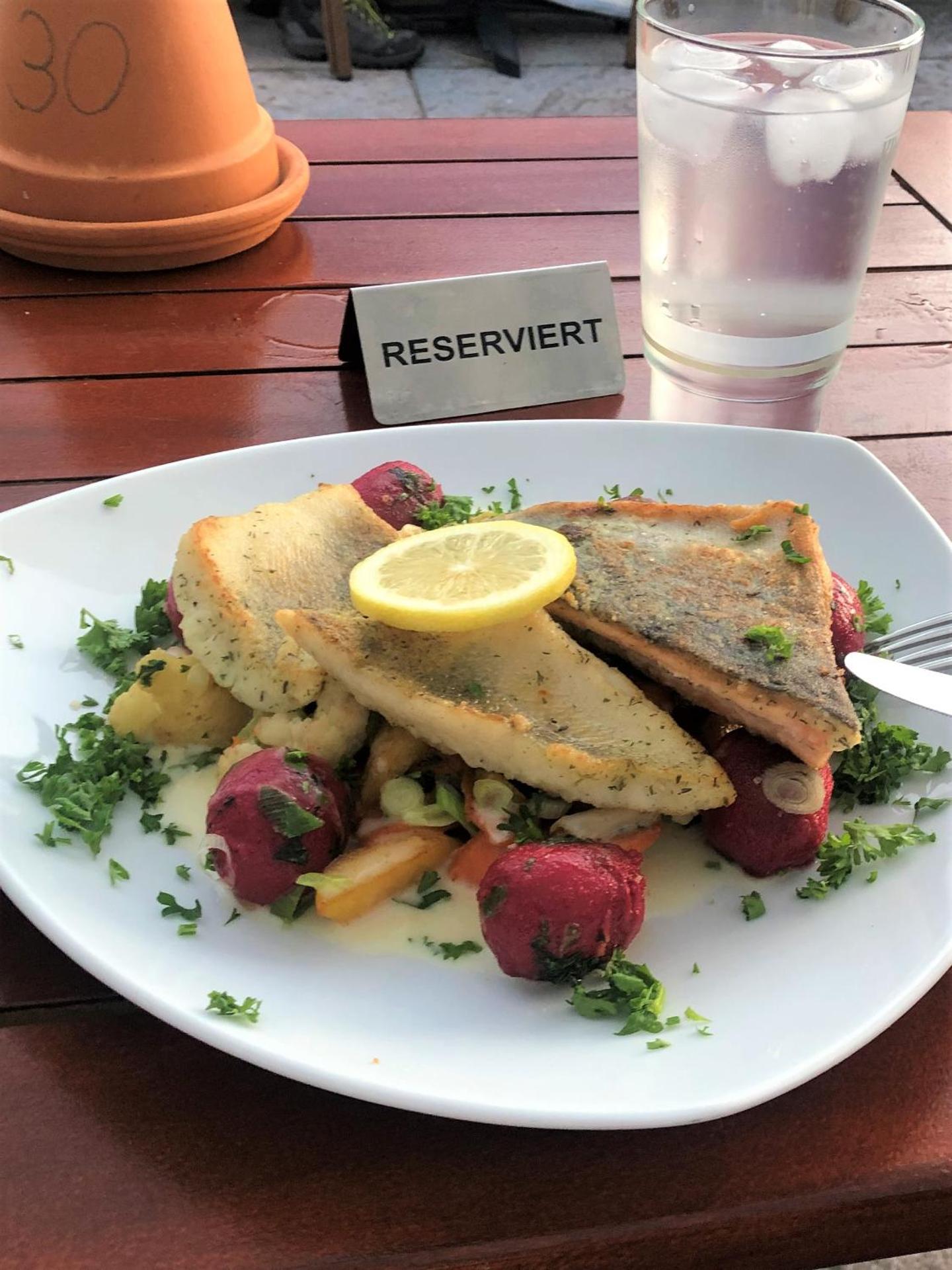 Restaurant/places to eat