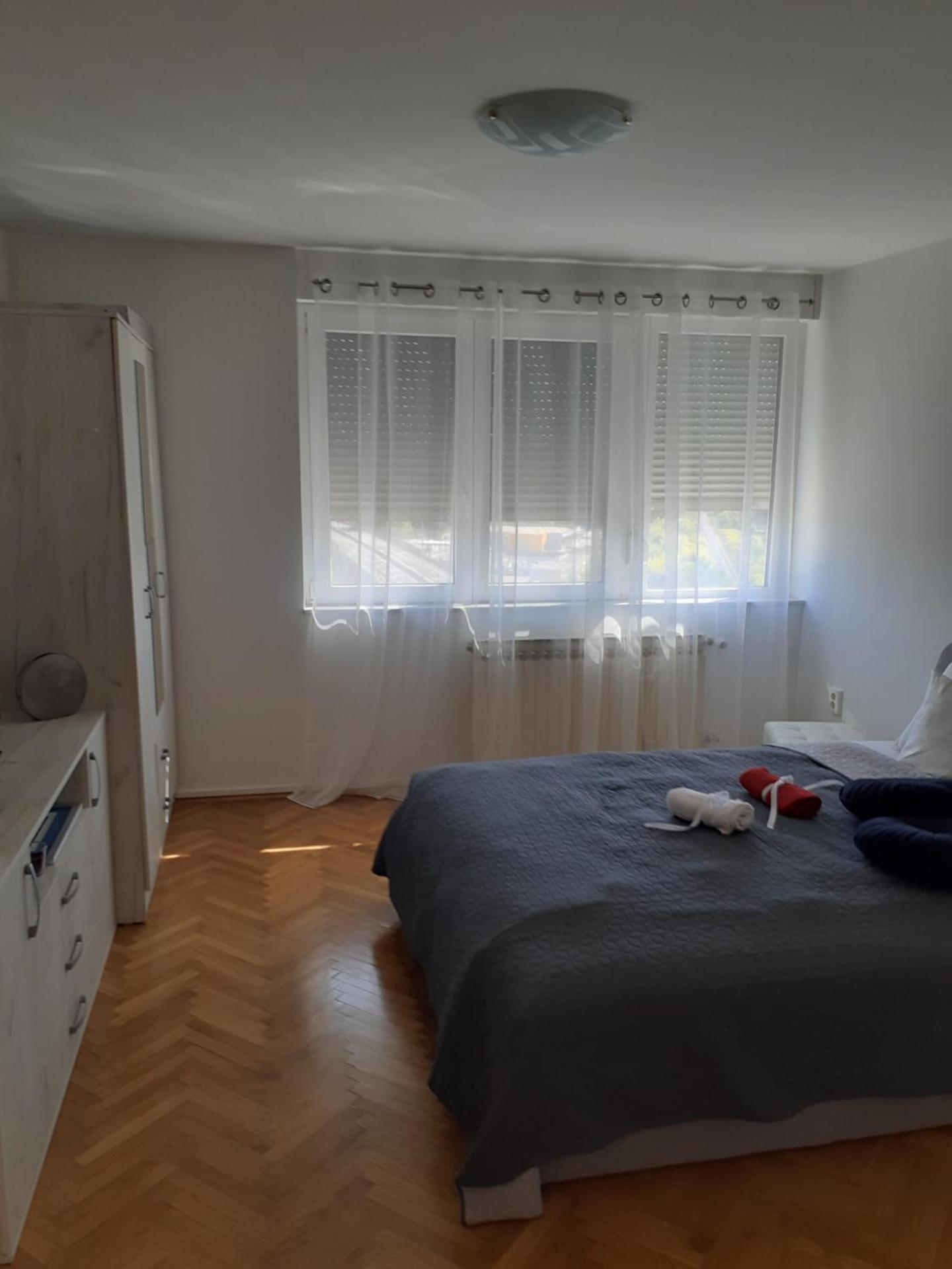 Apartman Sweet penthouse self check-in