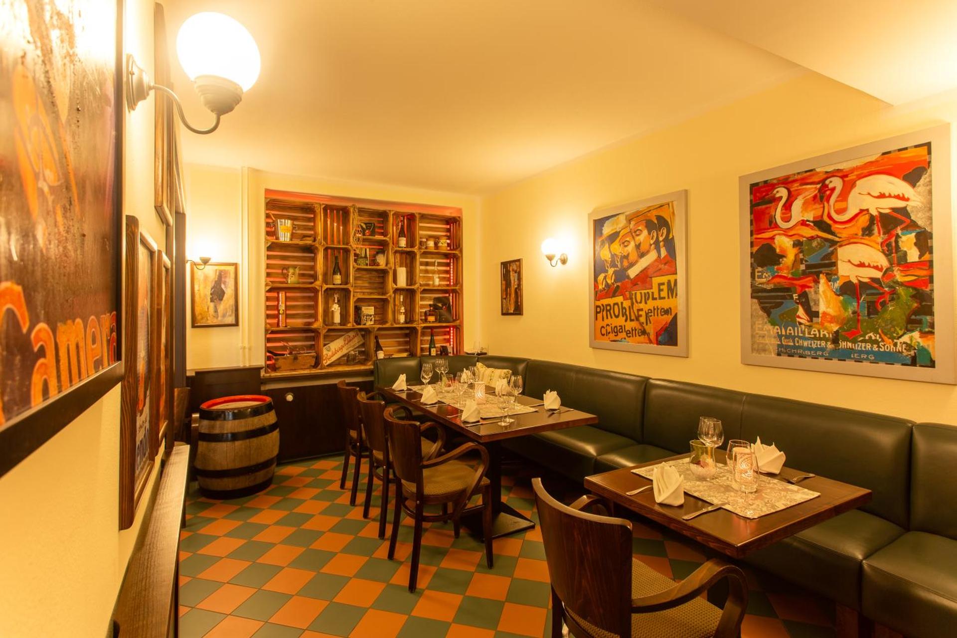 Restaurant/places to eat