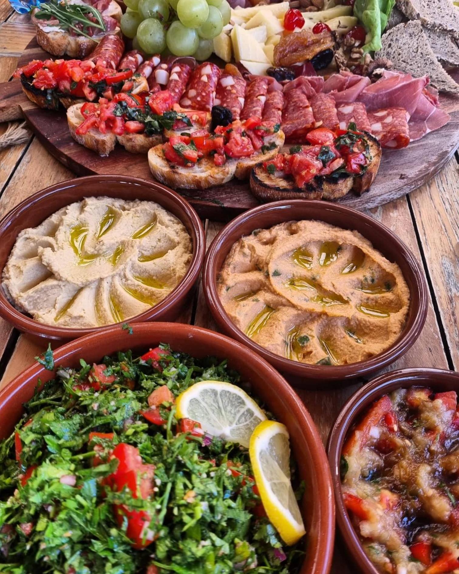 Restaurant/places to eat