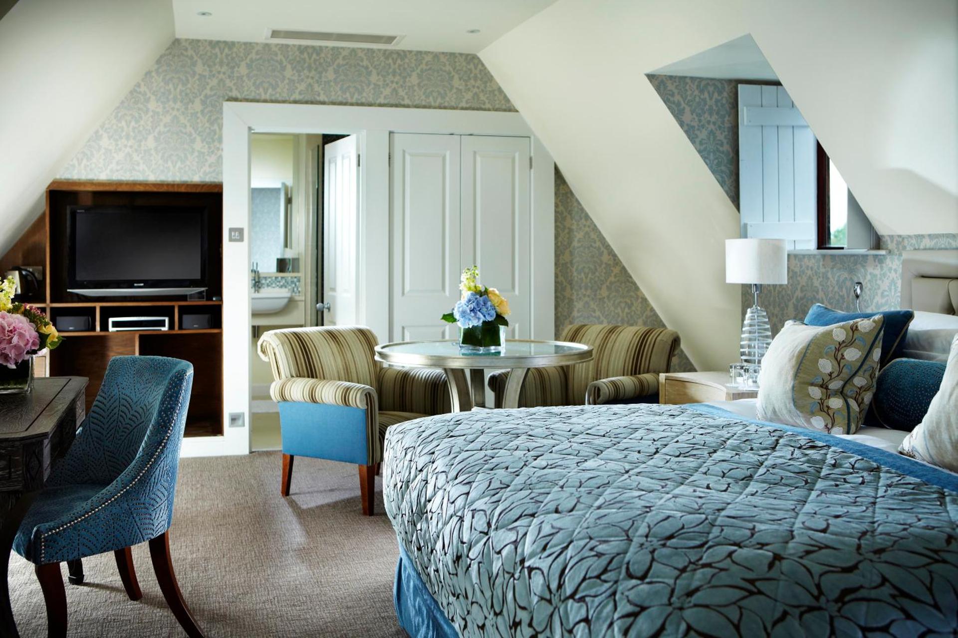 Photo of the whole room