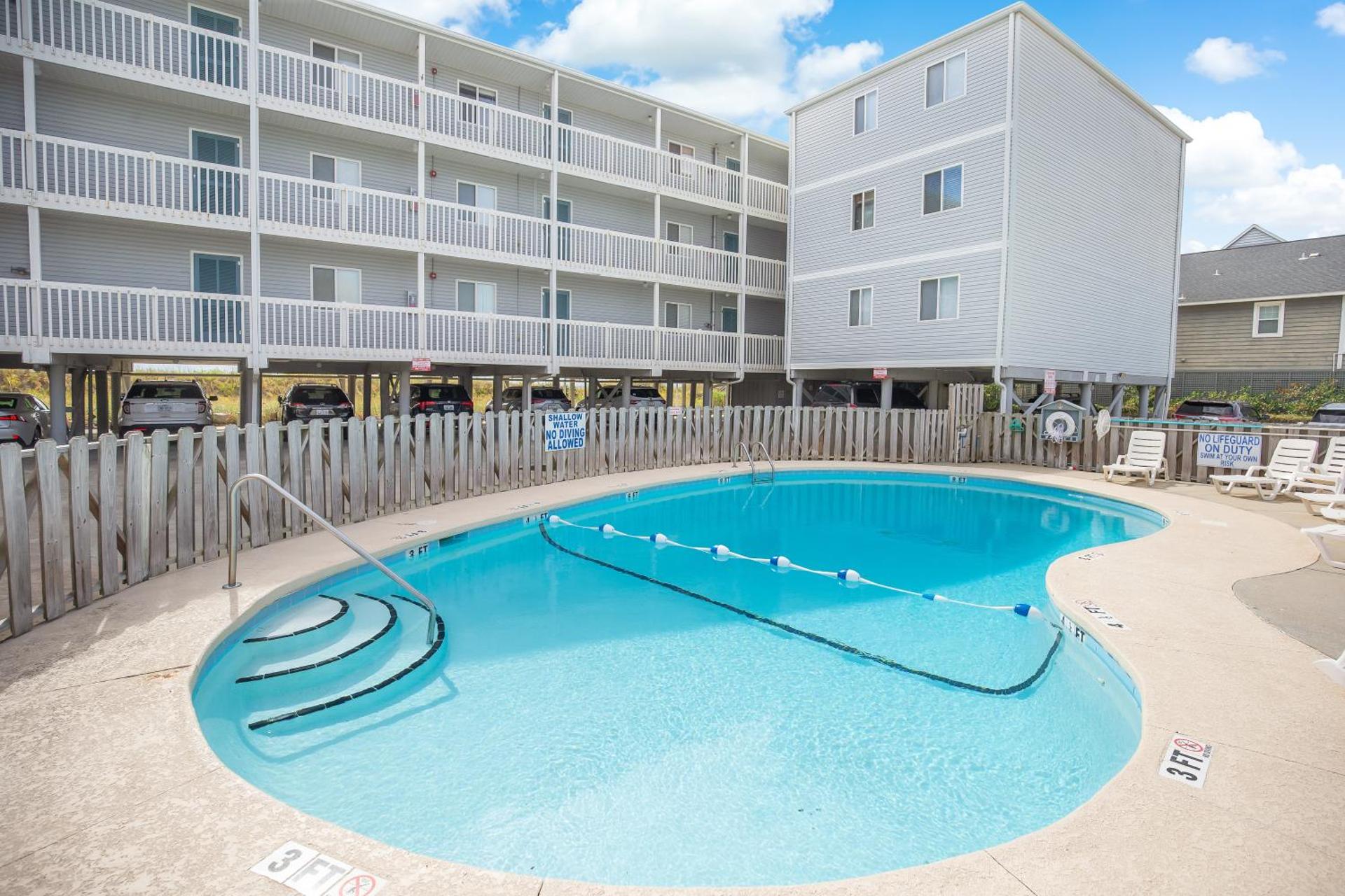 2BR, 2Bath condo Oceanfront Getaway with pool