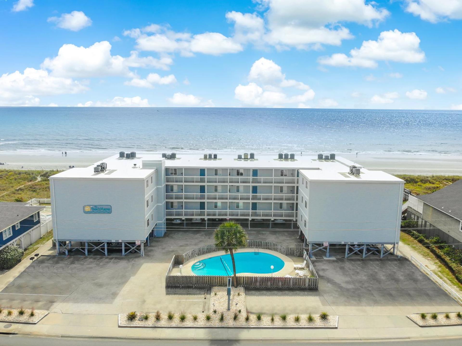 2BR, 2Bath condo Oceanfront Getaway with pool