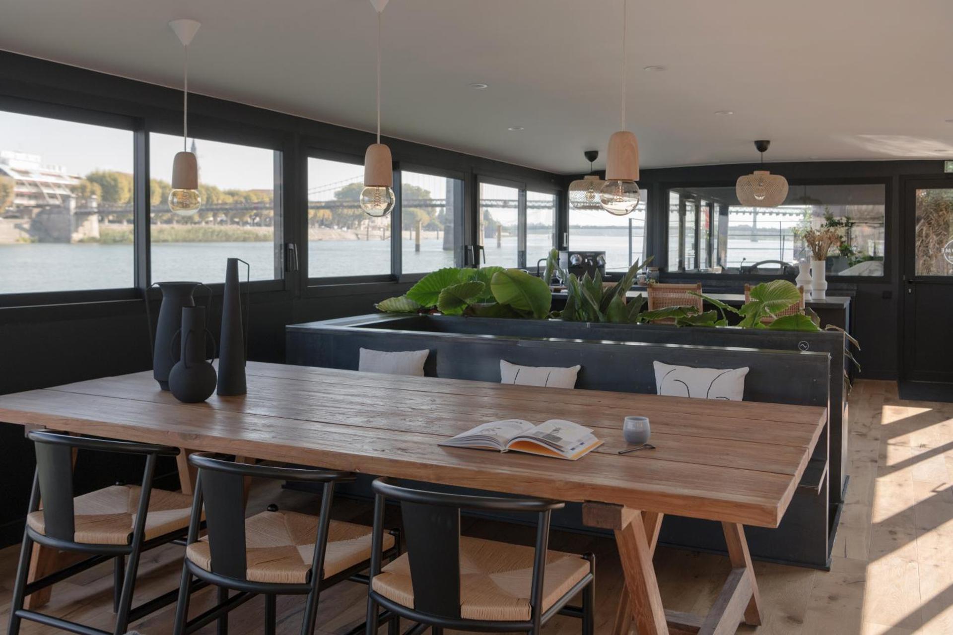 LA PENICHE - Bed And Bicycle - Tournon