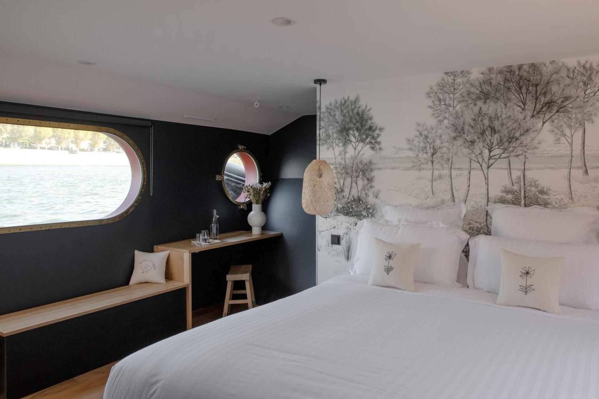 LA PENICHE - Bed And Bicycle - Tournon