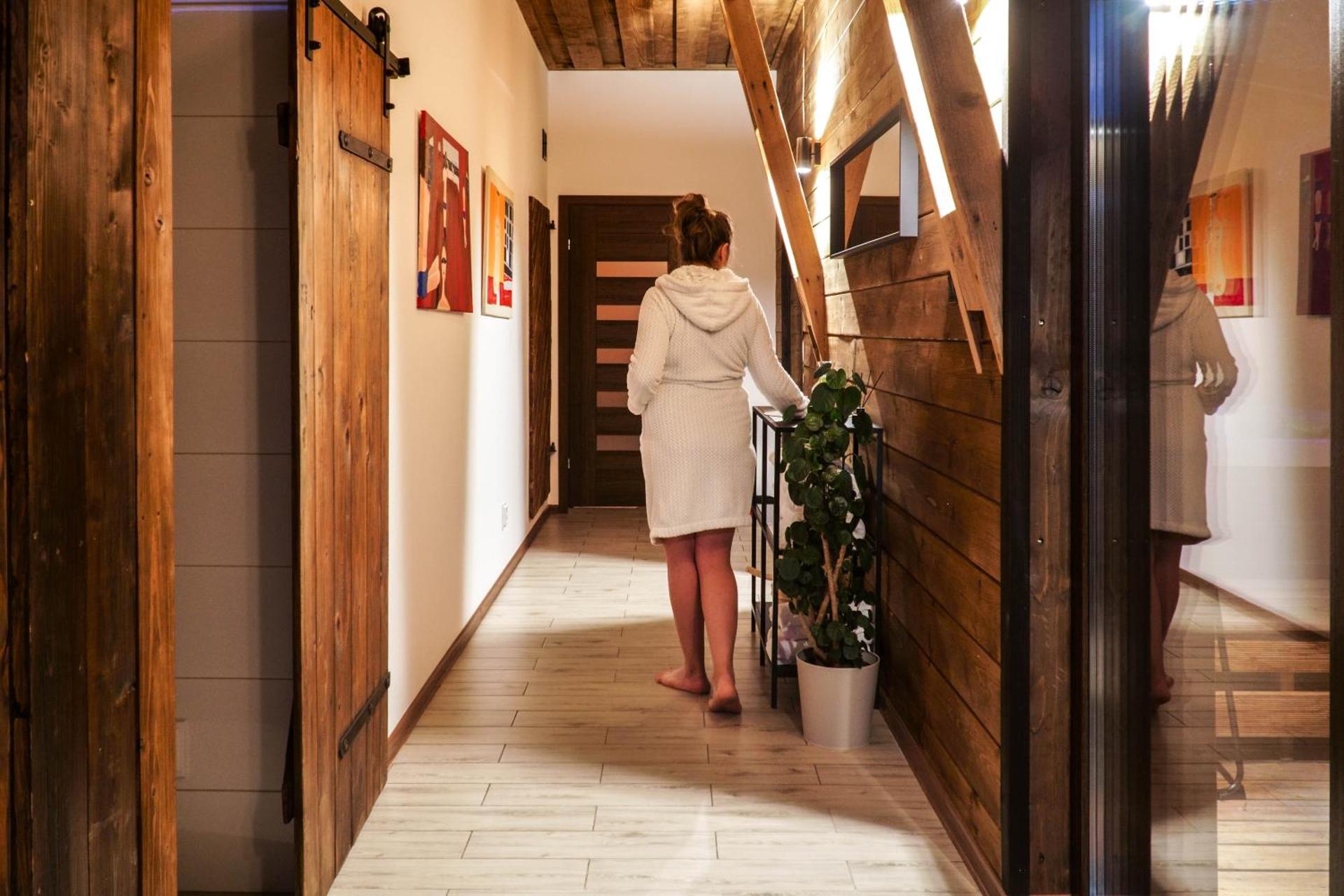 Novosiele Lifestyle Apartments - nad górską rzeką - Strefa relaksu sauna jacuzzi - Bieszczady