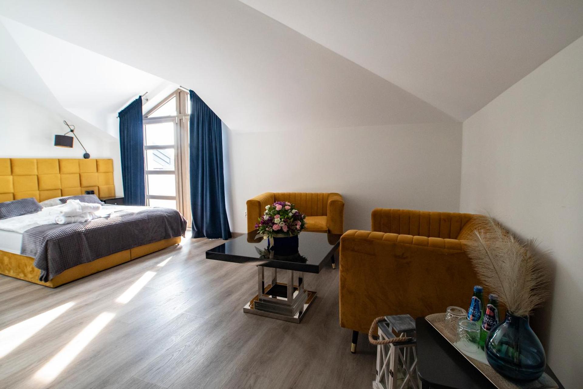 Photo of the whole room