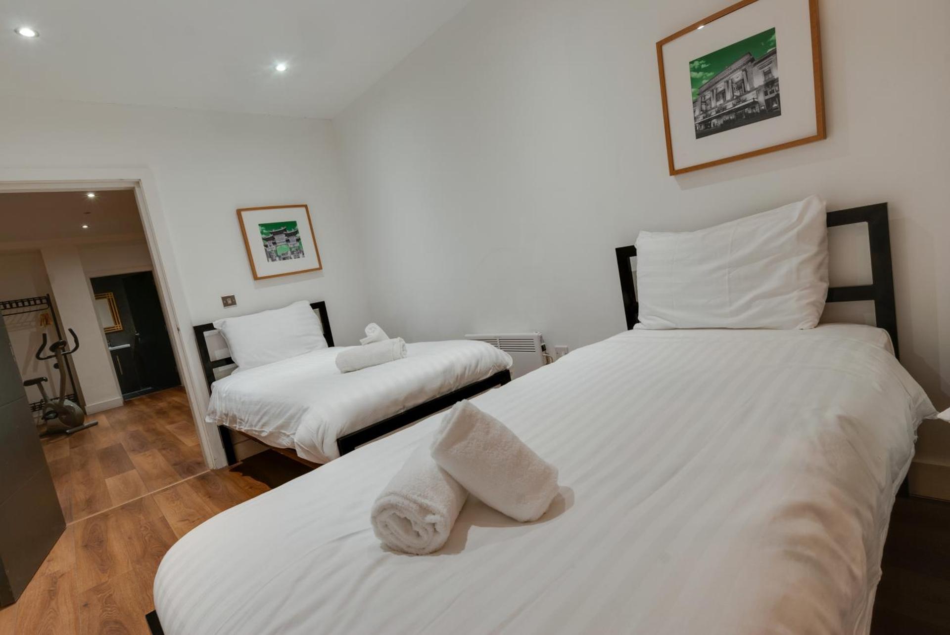 Lord Street Apartments By Happy Days