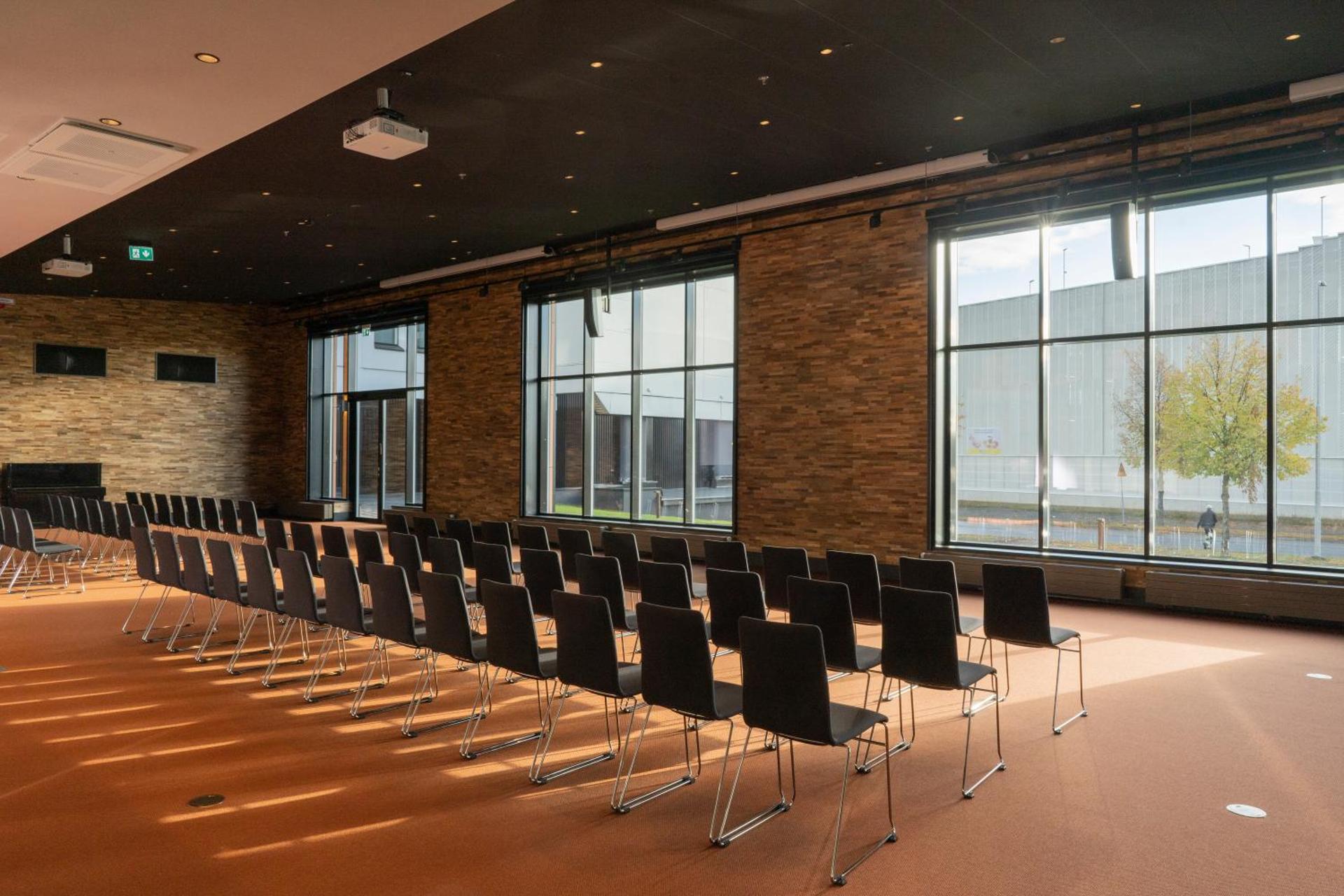 Meeting/conference room