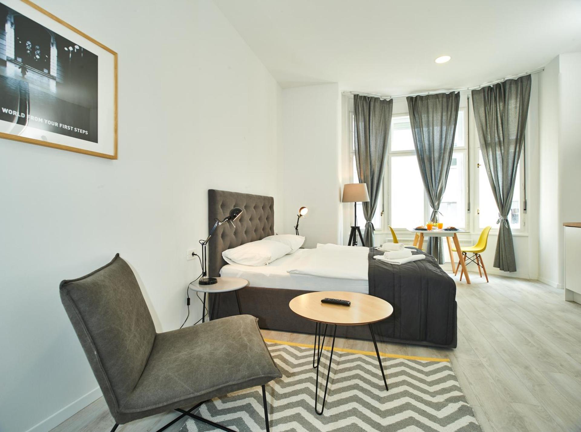 Photo of the whole room