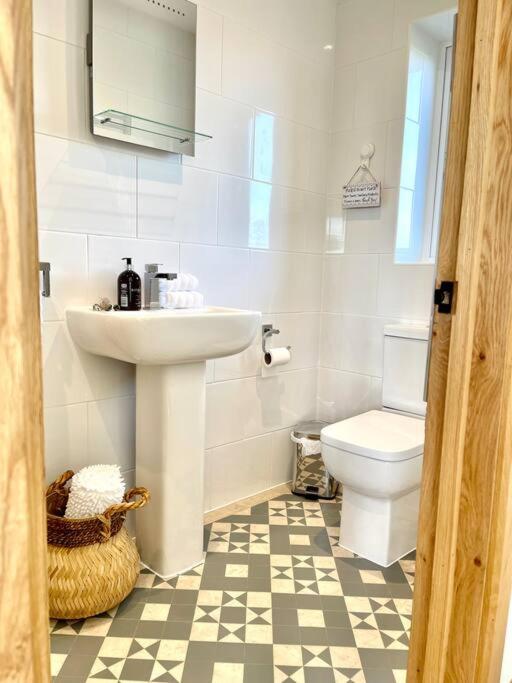 NEW! Country boutique escape . HOT TUB