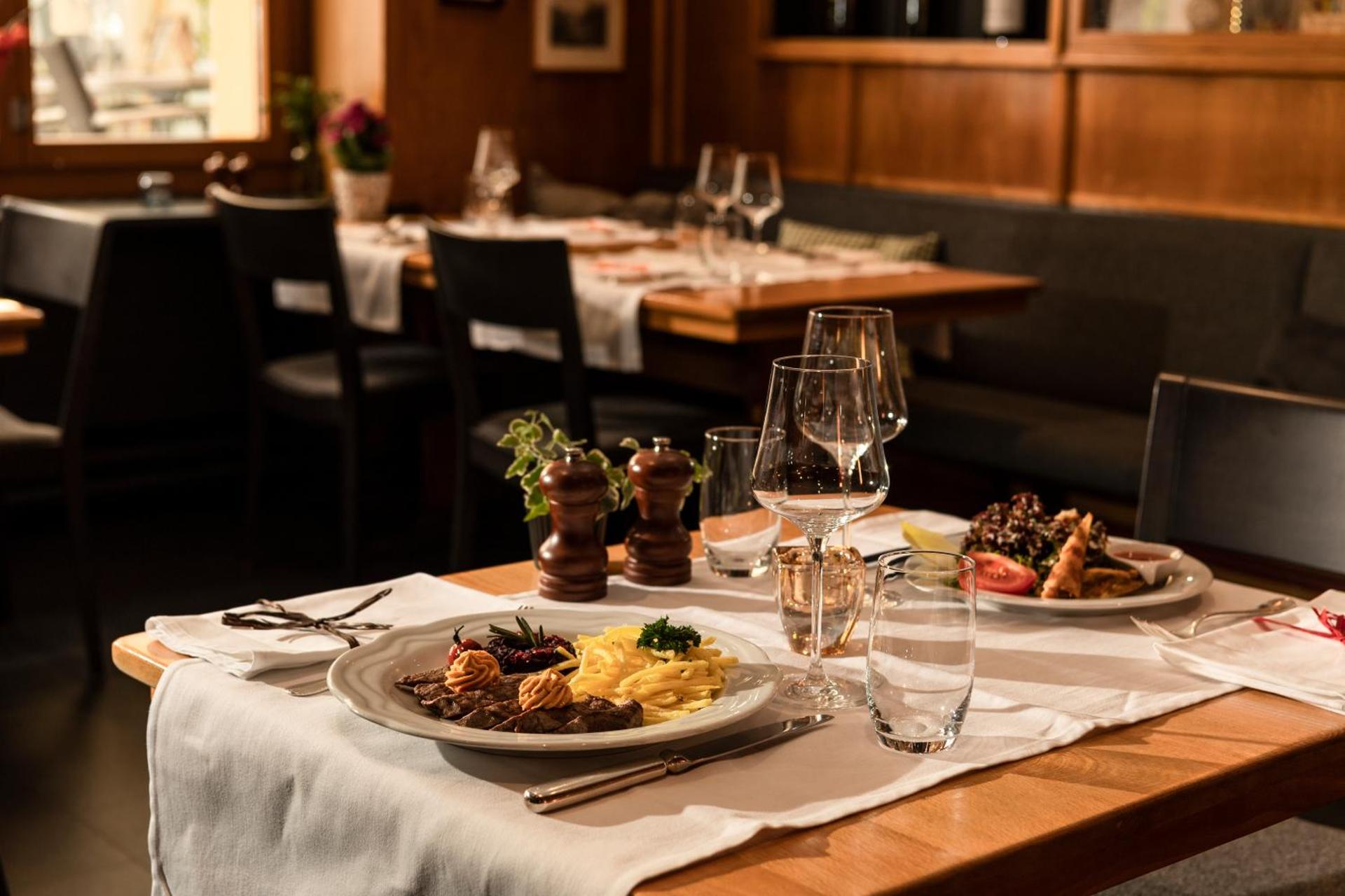 Restaurant/places to eat