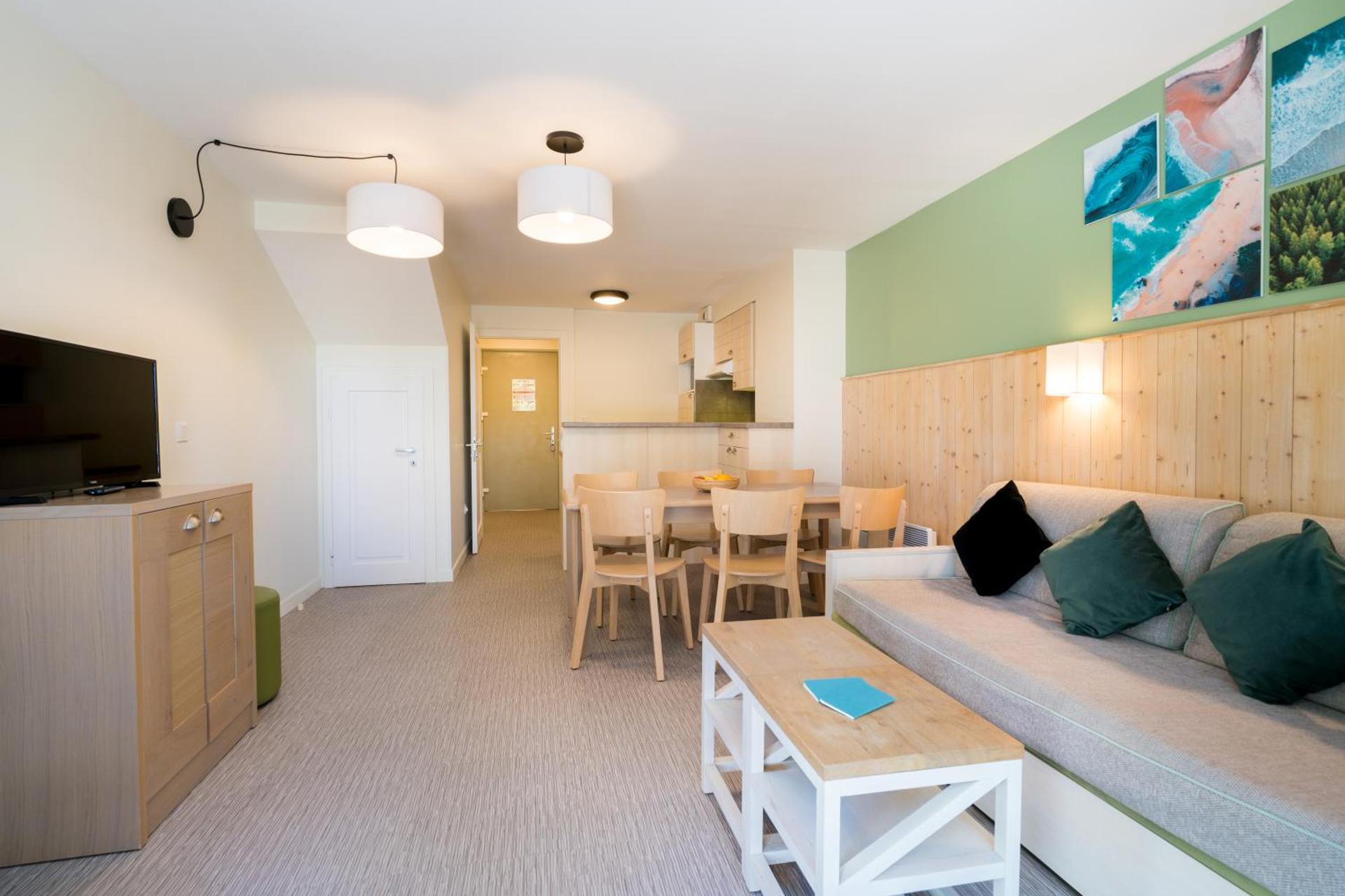 Communal lounge/ TV room