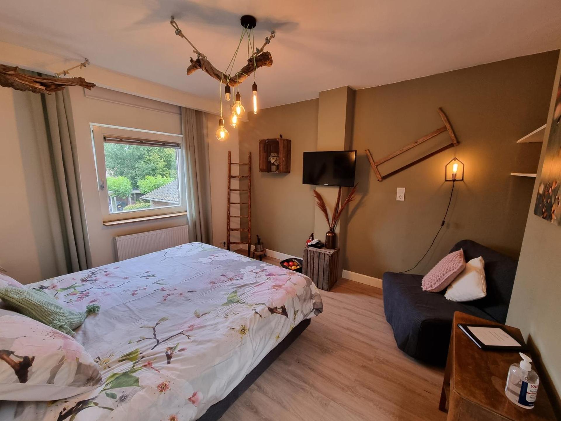 Triple Room with Private Bathroom