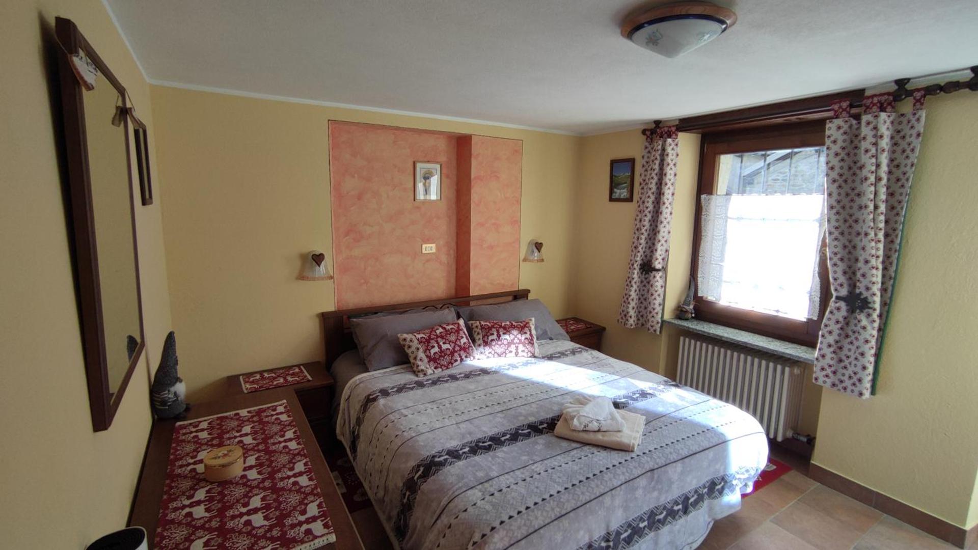 Apartment with Garden View