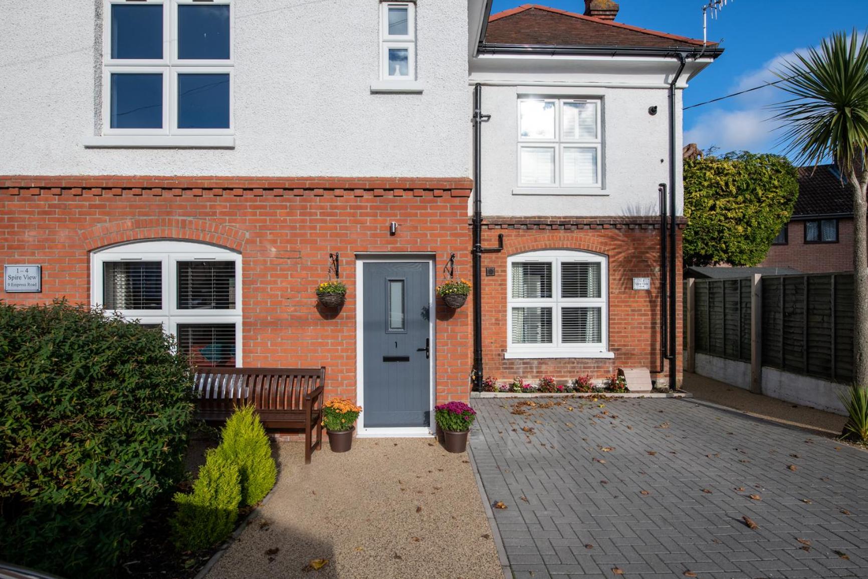 Spire View - New Forest Holiday Home