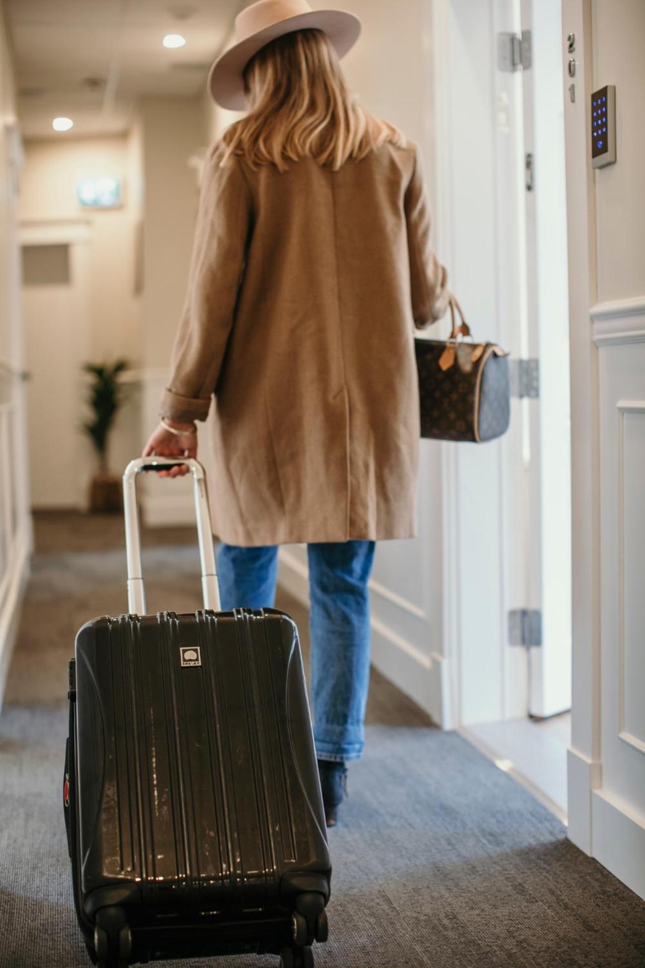 Stirling All Suites Hotel