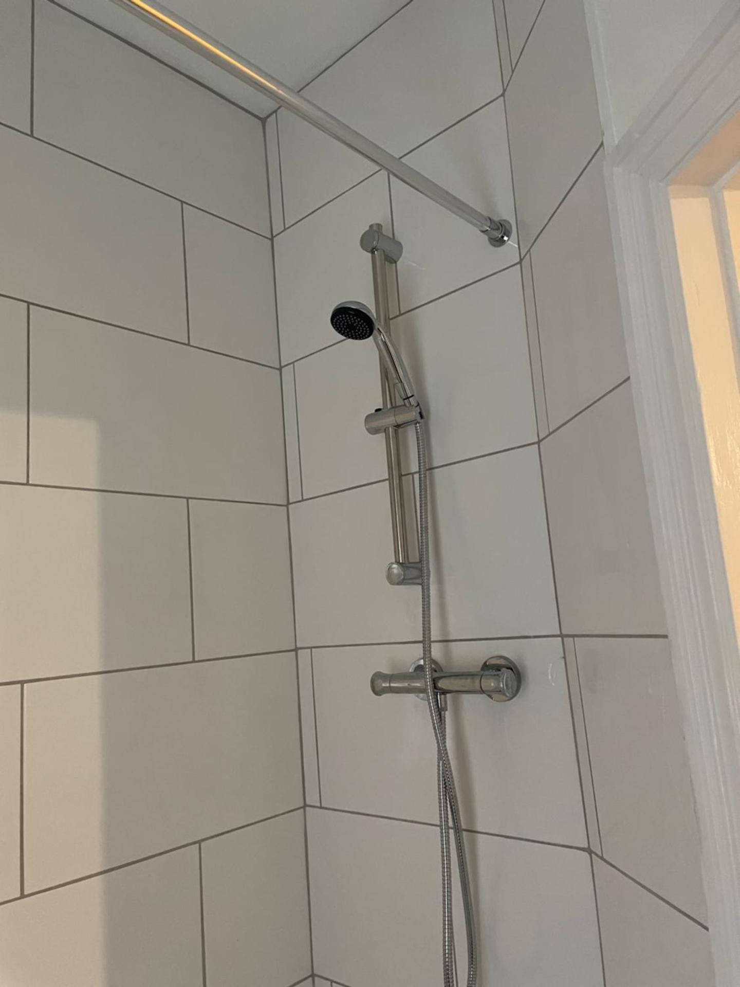 Rooms In A Victorian Comfortable 4-bedroom house in Milton Keynes Rooms Not En-suites