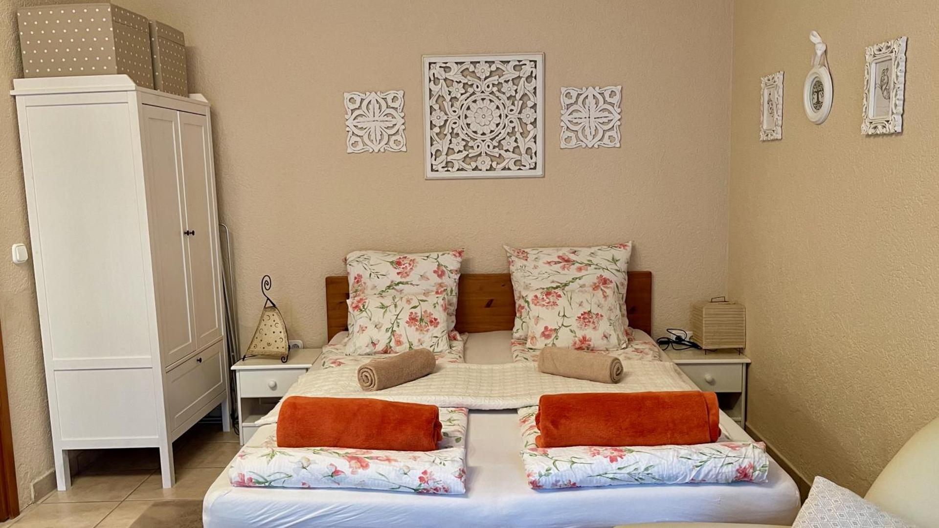 Naposdombi Apartmanok